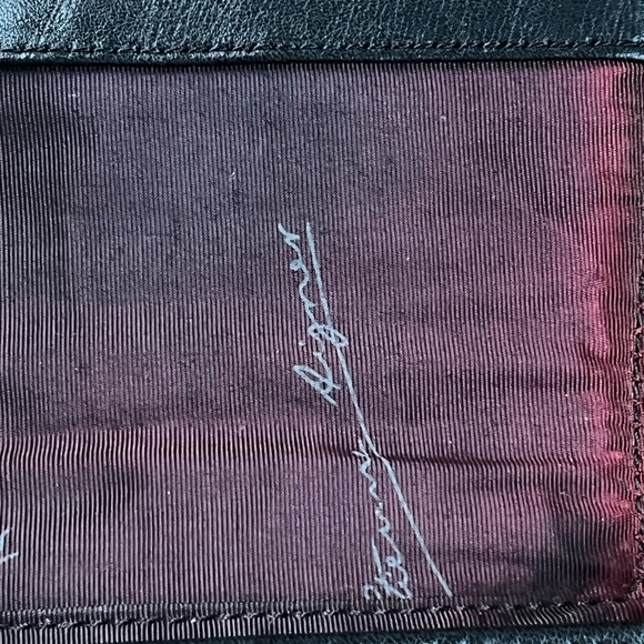 Etienne Aigner Vintage Black Leather Crossbody - Picture 16 of 16